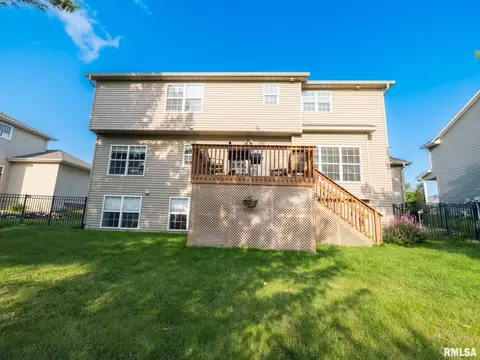 Exterior - 845 Stonebridge Dr, Metamora, IL 61548 photo 4 of 15