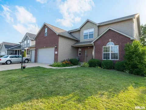 Exterior - 845 Stonebridge Dr, Metamora, IL 61548 photo 14 of 15