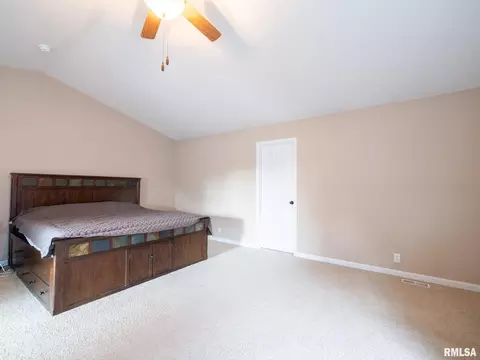 Bedroom - 845 Stonebridge Dr, Metamora, IL 61548 photo 3 of 9