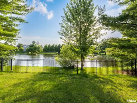 Exterior - 845 Stonebridge Dr, Metamora, IL 61548 photo 2 of 15