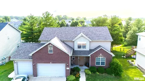 845 Stonebridge Dr, Metamora, IL 61548