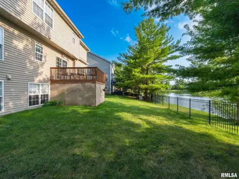 Exterior - 845 Stonebridge Dr, Metamora, IL 61548 photo 15 of 15