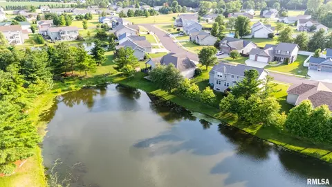 View/Area - 845 Stonebridge Dr, Metamora, IL 61548 photo 4 of 8