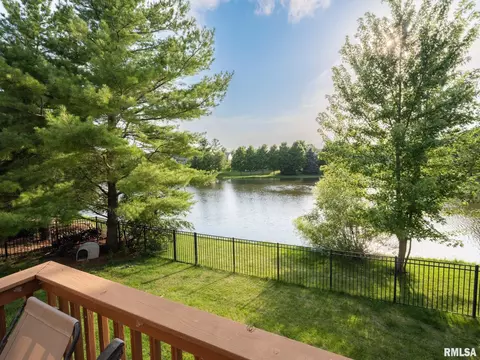 Exterior - 845 Stonebridge Dr, Metamora, IL 61548 photo 1 of 15