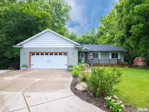 319 N Pleasant Hill Rd, East Peoria, IL 61611