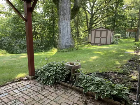Exterior - 24515 E Oak Park Rd, Canton, IL 61520 photo 16 of 24
