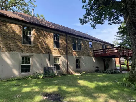 Exterior - 24515 E Oak Park Rd, Canton, IL 61520 photo 20 of 24