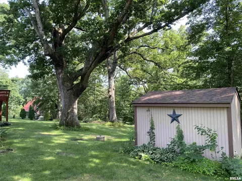 Exterior - 24515 E Oak Park Rd, Canton, IL 61520 photo 18 of 24