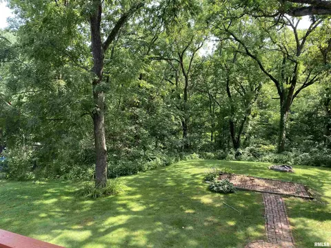Exterior - 24515 E Oak Park Rd, Canton, IL 61520 photo 7 of 24