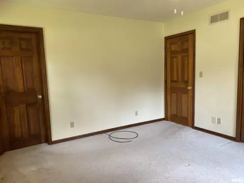 Bedroom - 24515 E Oak Park Rd, Canton, IL 61520 photo 11 of 14