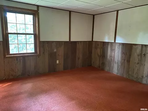 Bedroom - 24515 E Oak Park Rd, Canton, IL 61520 photo 13 of 14
