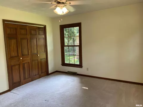 Bedroom - 24515 E Oak Park Rd, Canton, IL 61520 photo 10 of 14