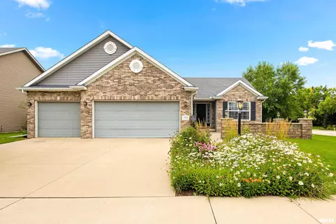 10833 N Overtone St, Peoria, IL 61615