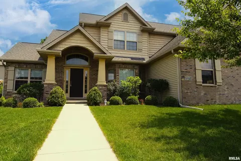 6806 N Water Oak Dr, Edwards, IL 61528