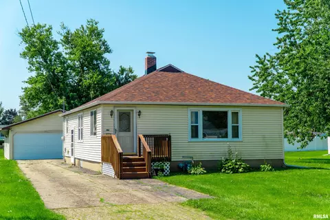 2136 Chappel Ave, Galesburg, IL 61401