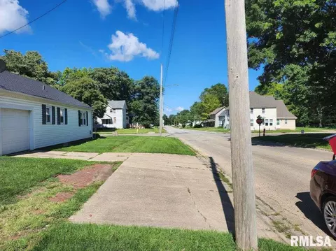 24 E Hickory St, Canton, IL 61520 photo 6