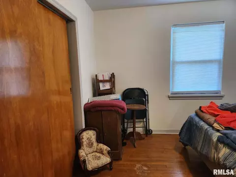 24 E Hickory St, Canton, IL 61520 photo 13