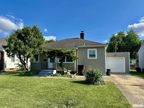 1214 E Tripp Ave, Peoria, IL 61603