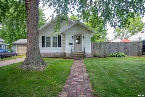 505 Mary St, Pekin, IL 61554