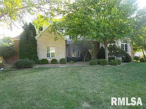 2012 N Longwood Ln, Bloomington, IL 61704