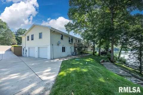 Exterior - 10408 W Prince Valiant Ct, Mapleton, IL 61547 photo 7 of 11