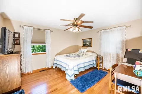Bedroom - 10408 W Prince Valiant Ct, Mapleton, IL 61547 photo 1 of 7