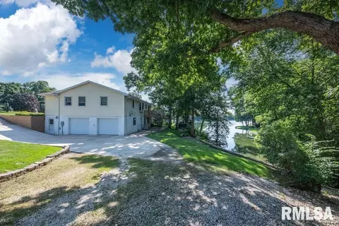 Exterior - 10408 W Prince Valiant Ct, Mapleton, IL 61547 photo 4 of 11