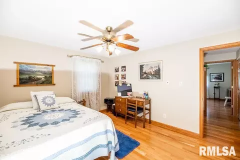 Bedroom - 10408 W Prince Valiant Ct, Mapleton, IL 61547 photo 3 of 7