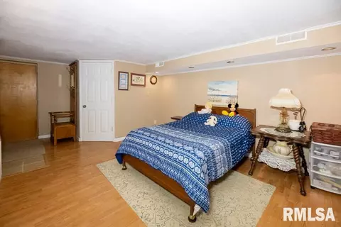 Bedroom - 10408 W Prince Valiant Ct, Mapleton, IL 61547 photo 7 of 7