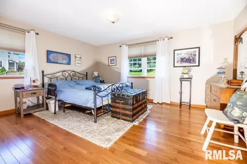 Bedroom - 10408 W Prince Valiant Ct, Mapleton, IL 61547 photo 4 of 7
