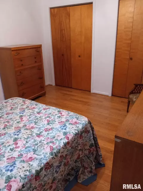 Bedroom - 543 County Highway 8 Hwy, Congerville, IL 61729 photo 4 of 7
