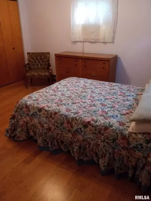Bedroom - 543 County Highway 8 Hwy, Congerville, IL 61729 photo 6 of 7