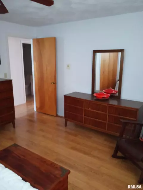 Bedroom - 543 County Highway 8 Hwy, Congerville, IL 61729 photo 1 of 7