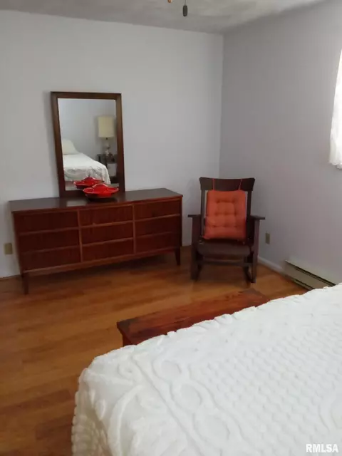 Bedroom - 543 County Highway 8 Hwy, Congerville, IL 61729 photo 5 of 7