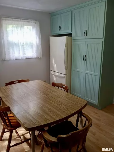 Kitchen - 543 County Highway 8 Hwy, Congerville, IL 61729 photo 2 of 2