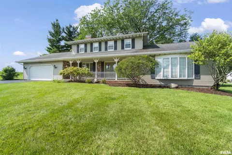 509 Terrace Ln, Washburn, IL 61570