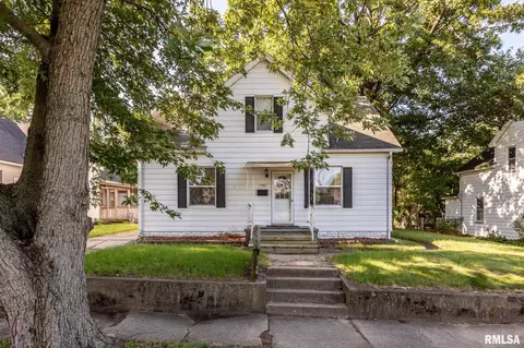 1306 Catherine St, Pekin, IL 61554