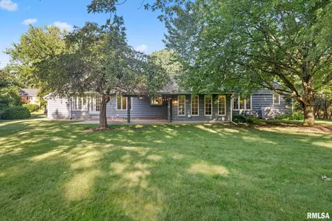 Exterior - 50 Waldheim Rd, Morton, IL 61550 photo 7 of 9