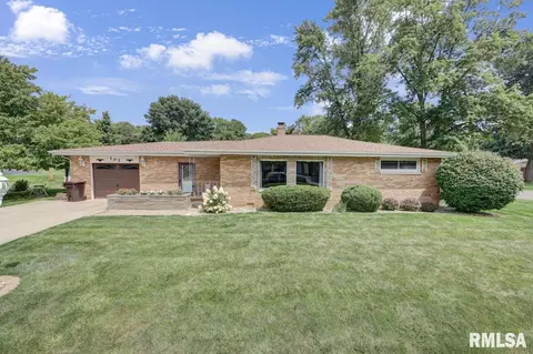 107 Swiss Ln, East Peoria, IL 61611