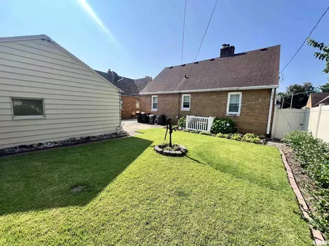 108 N Kickapoo Ter, Peoria, IL 61604 photo 35