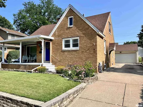 108 N Kickapoo Ter, Peoria, IL 61604 photo 2