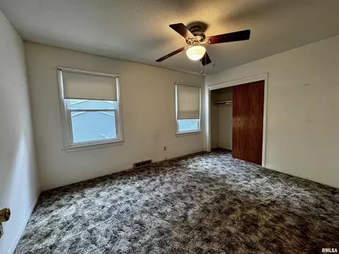 406 Meadow Dr, Macomb, IL 61455 photo 15