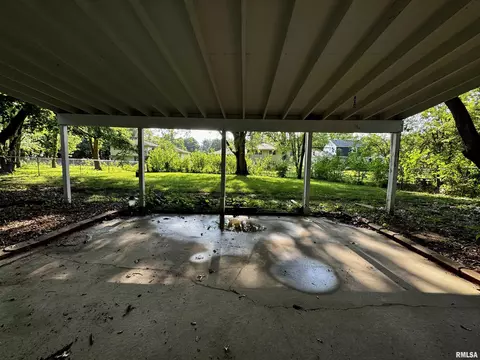 406 Meadow Dr, Macomb, IL 61455 photo 24
