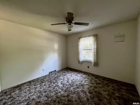 406 Meadow Dr, Macomb, IL 61455 photo 17