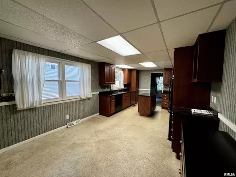 406 Meadow Dr, Macomb, IL 61455 photo 13