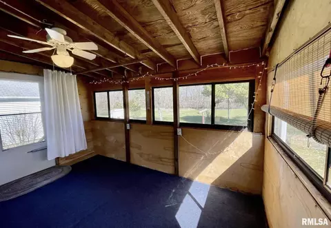 Exterior - 519 Sunset Dr, Eureka, IL 61530 photo 2 of 7