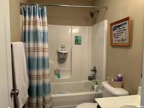 116 E Cypress Rd, Canton, IL 61520 photo 20
