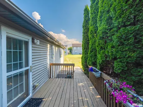 Exterior - 2108 W Jubilee Ln, Dunlap, IL 61525 photo 13 of 14