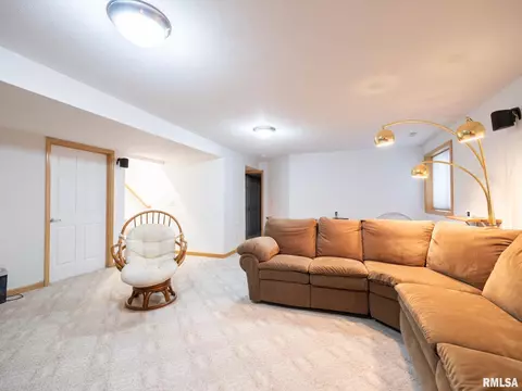 Living - 2108 W Jubilee Ln, Dunlap, IL 61525 photo 9 of 9