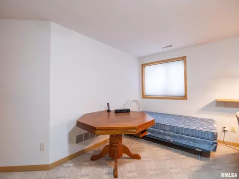 Bedroom - 2108 W Jubilee Ln, Dunlap, IL 61525 photo 6 of 8